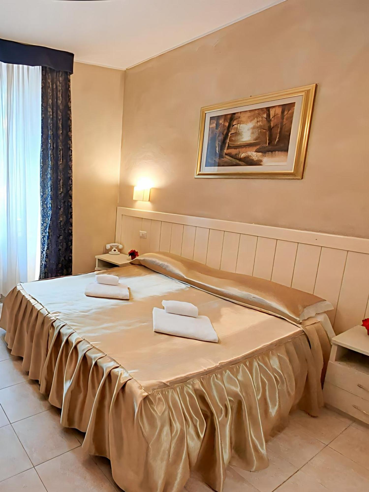 Hotel Aurelia Milano Centrale Exteriör bild